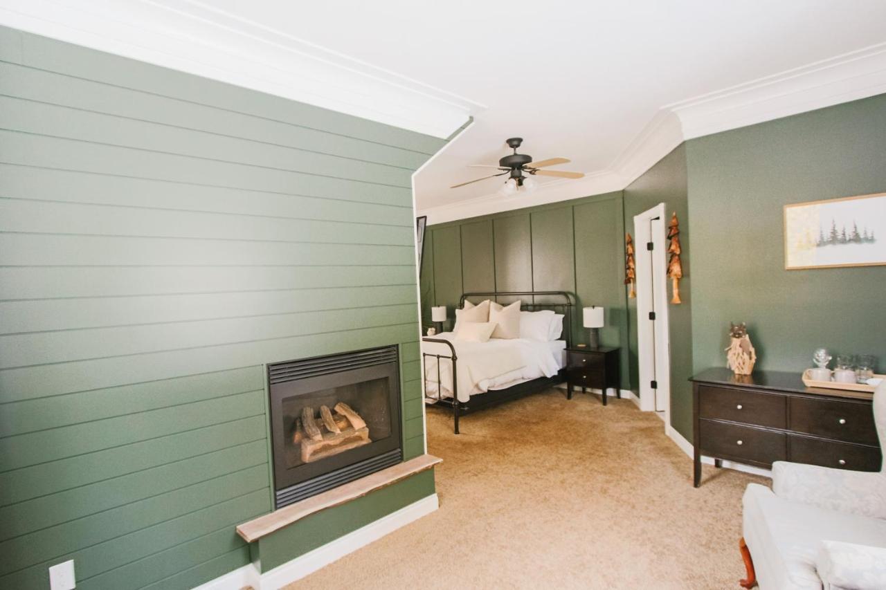 The Inn At The Ninth Hole Bed & Breakfast Salmon Arm Εξωτερικό φωτογραφία