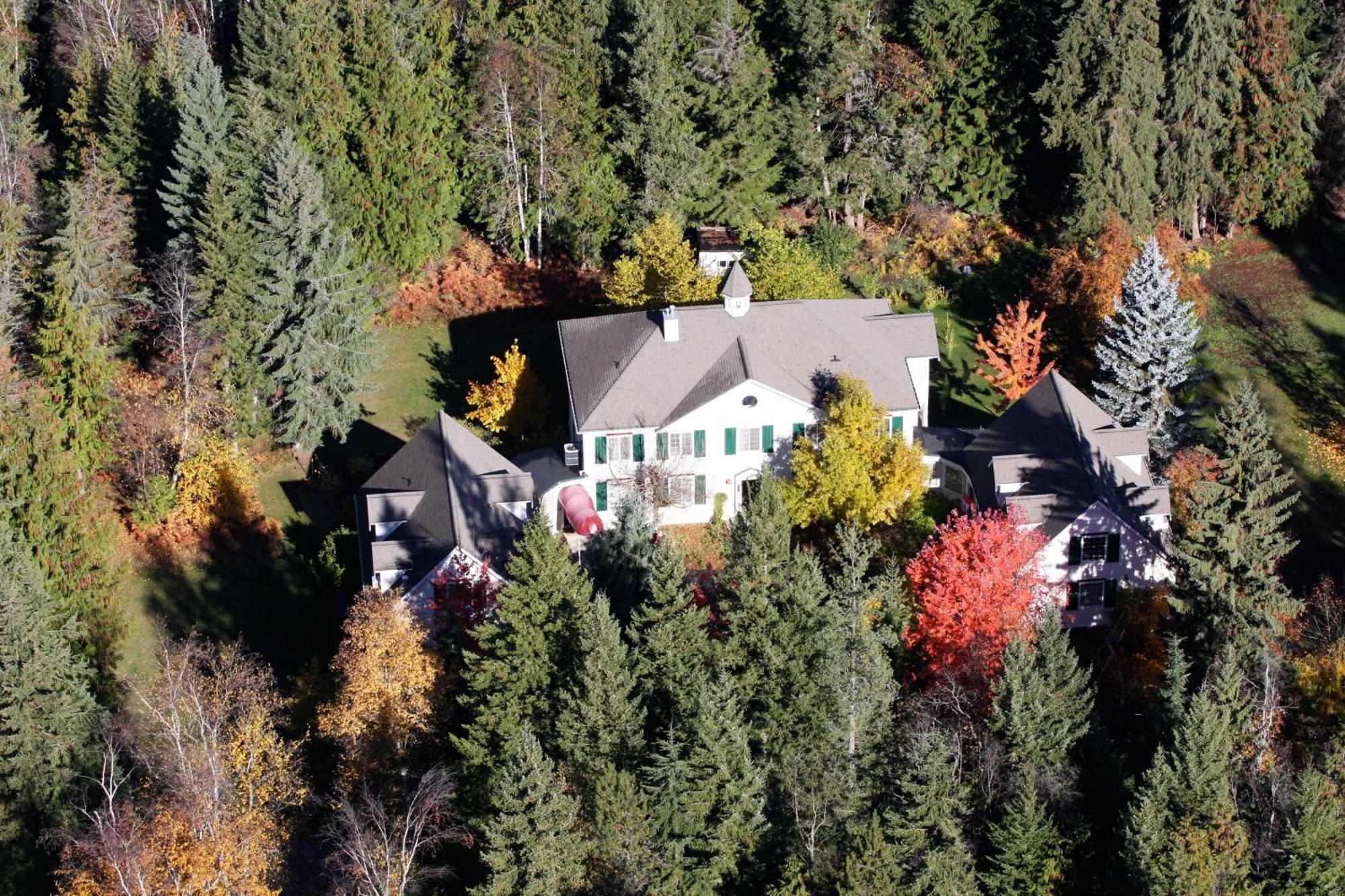 The Inn At The Ninth Hole Bed & Breakfast Salmon Arm Εξωτερικό φωτογραφία