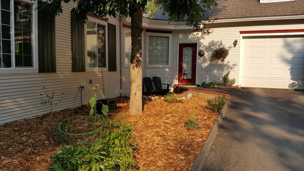 The Inn At The Ninth Hole Bed & Breakfast Salmon Arm Εξωτερικό φωτογραφία